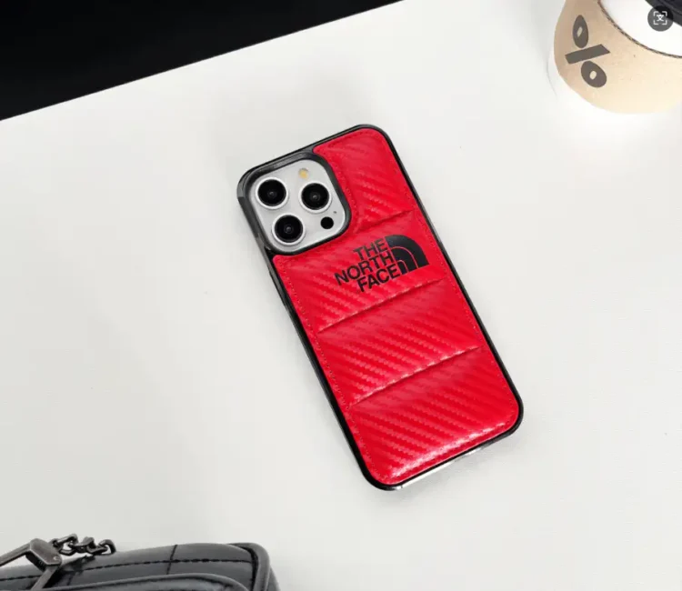 Carcasa para iPhone The North Face rojo acolchada